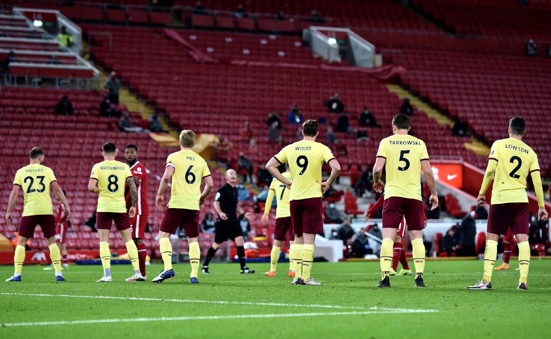 于其他球员 于其他球员